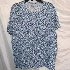 New never wore blue purple flowers XXL cute short sleeve
